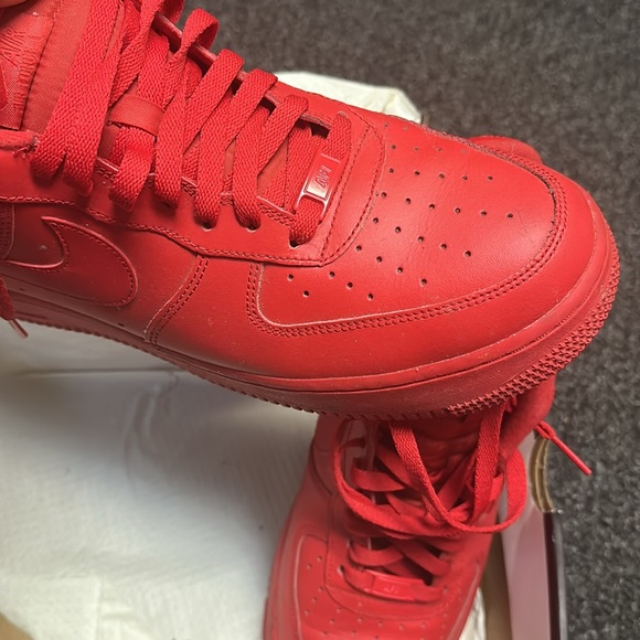 Like new Air Force ones size 11 - Picture 3 of 5